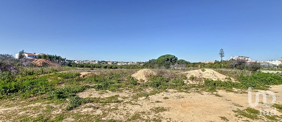 Terrain à bâtir à Montenegro de 1 120 m²