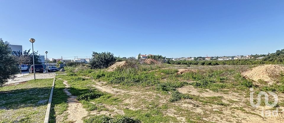 Terrain à bâtir à Montenegro de 1 120 m²