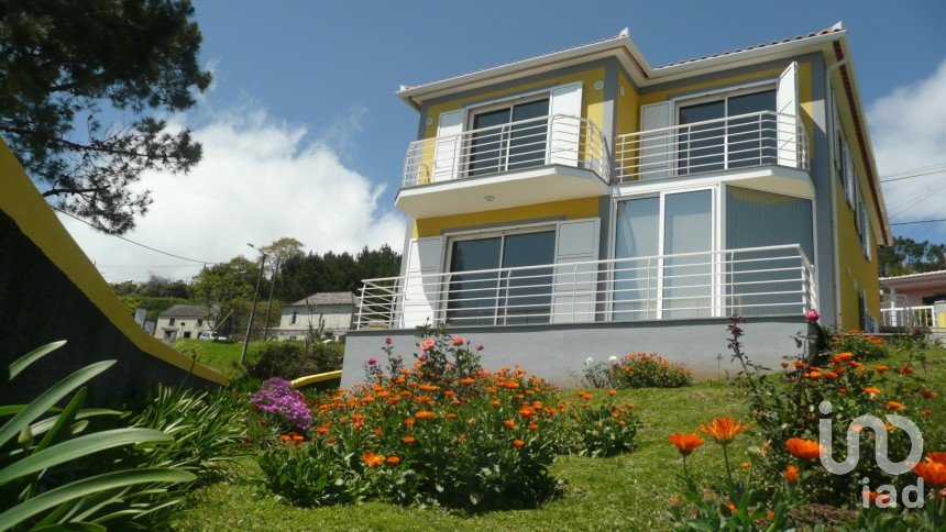 Lodge T3 in Prazeres of 144 m²
