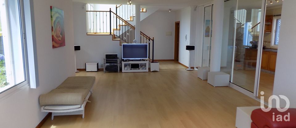 Lodge T3 in Prazeres of 144 m²