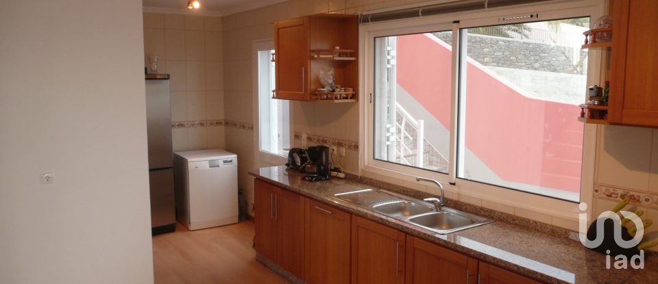 Lodge T3 in Prazeres of 144 m²