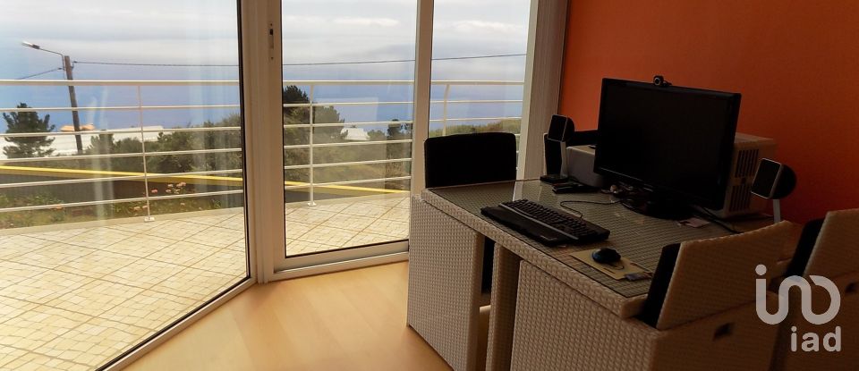 Lodge T3 in Prazeres of 144 m²