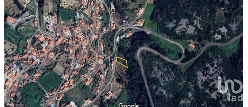 Terreno urbano em Lamas e Cercal de 1 213 m²