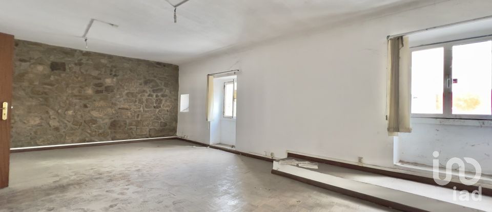 Immeuble à Gouveia de 240 m²