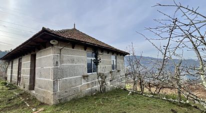 Ferme T5 à Oliveira do Douro de 292 m²