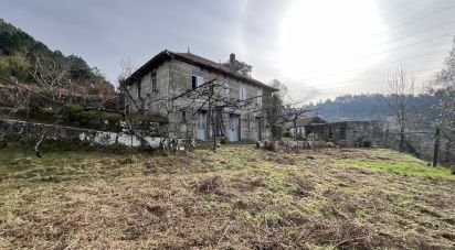 Ferme T5 à Oliveira do Douro de 292 m²