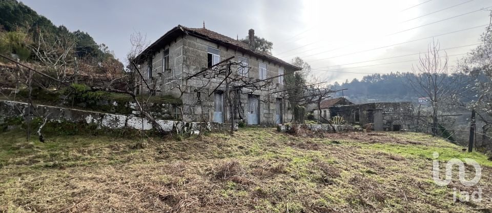 Farm T5 in Oliveira do Douro of 292 m²