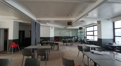 Boutique/Local commercial à Carnaxide e Queijas de 384 m²