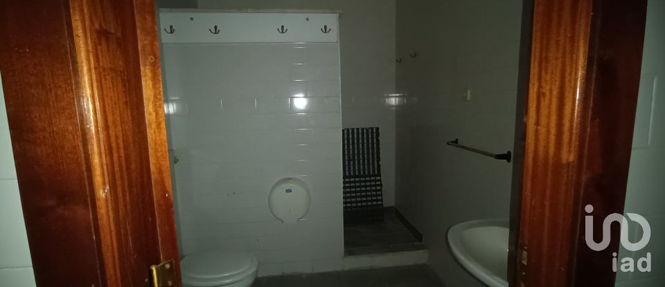 Boutique/Local commercial à Carnaxide e Queijas de 384 m²