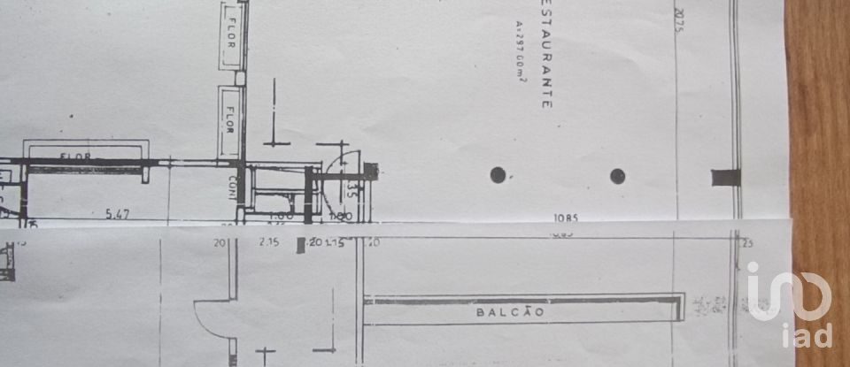 Boutique/Local commercial à Carnaxide e Queijas de 384 m²