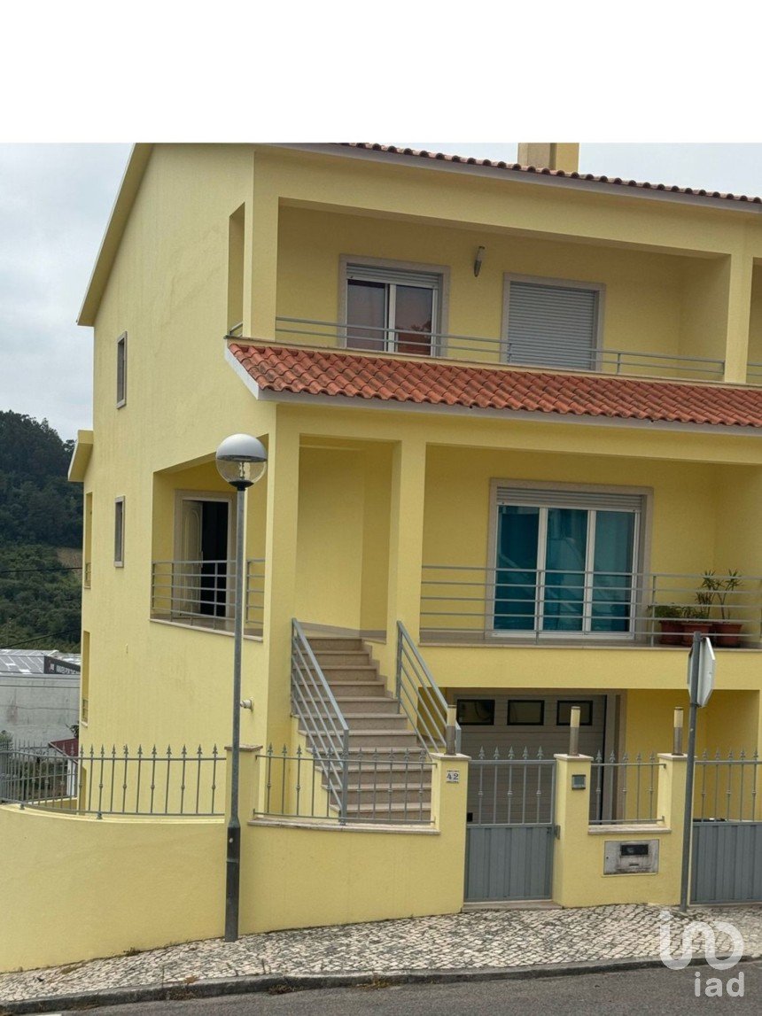 Moradia T3 em Santa Catarina de 275 m²