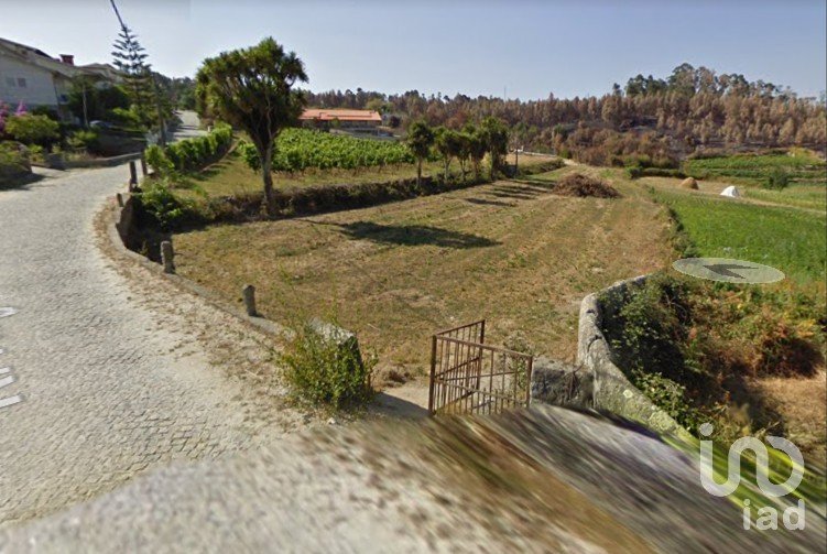 Terreno urbano em Recezinhos (São Mamede) de 3 070 m²