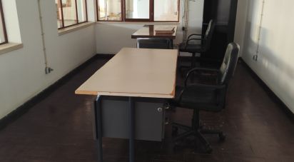 Boutique/Local commercial à Montemor-o-Velho e Gatões de 1 200 m²