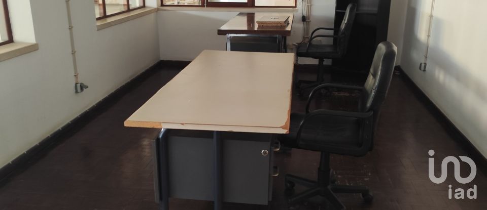 Boutique/Local commercial à Montemor-o-Velho e Gatões de 1 200 m²