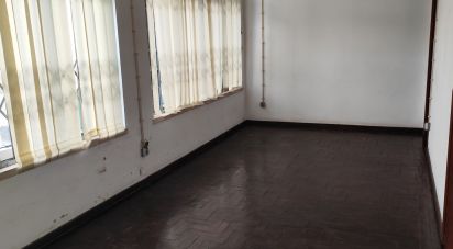 Boutique/Local commercial à Montemor-o-Velho e Gatões de 1 200 m²