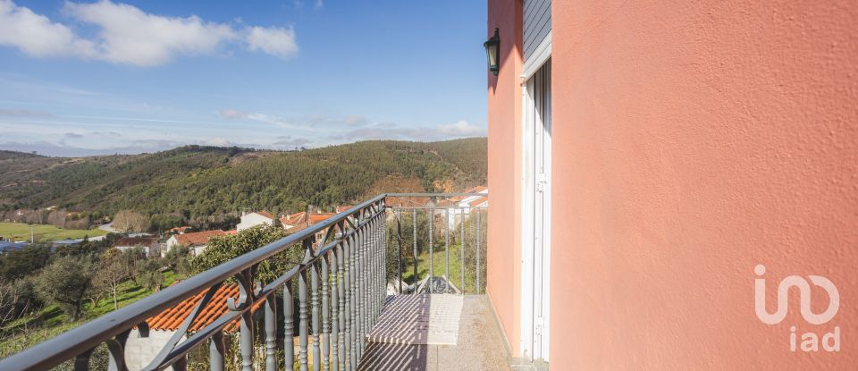 Maison T3 à Folques de 248 m²