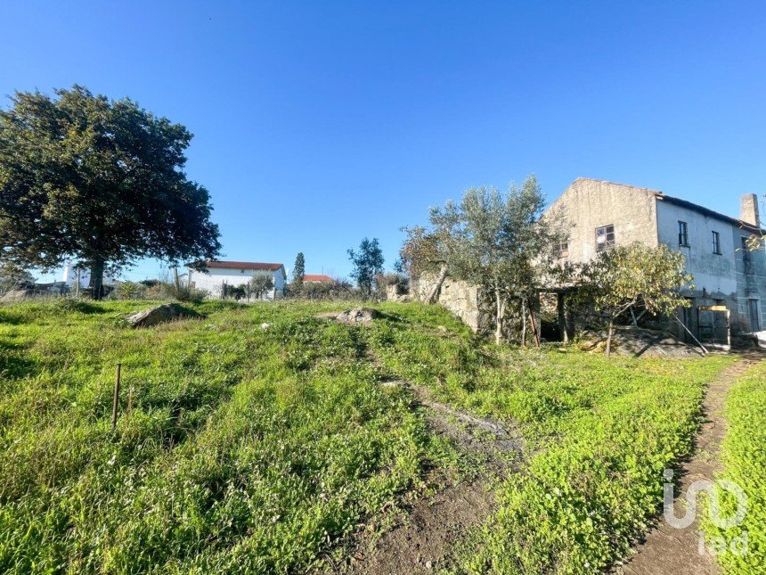 Terrain à Povolide de 8 415 m²