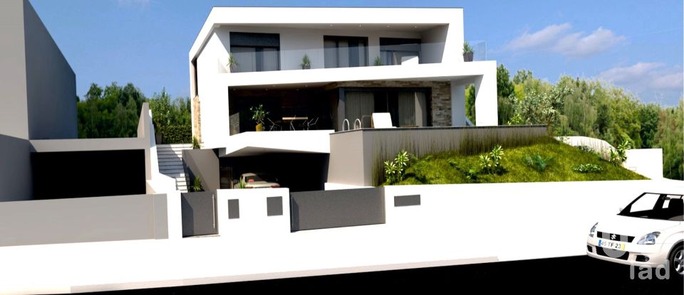 Moradia T4 em Lourinhã e Atalaia de 381 m²