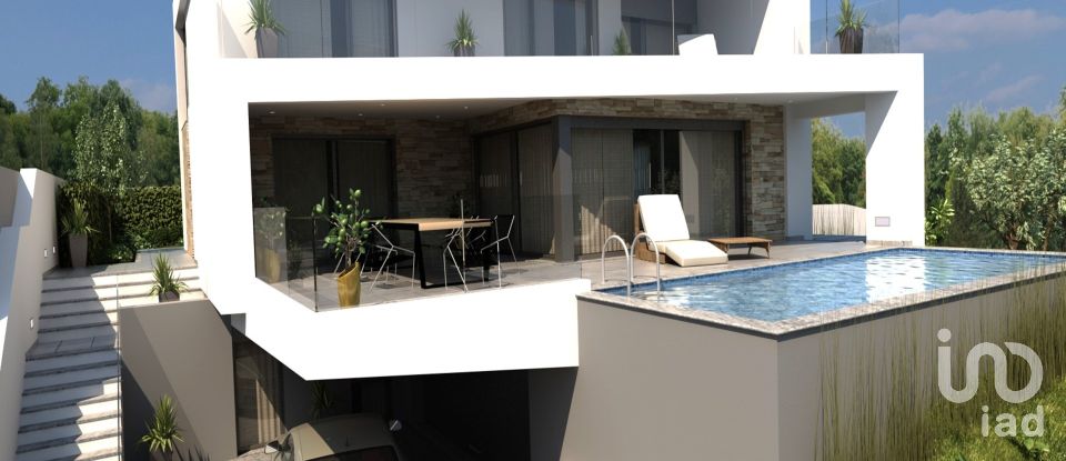 Moradia T4 em Lourinhã e Atalaia de 381 m²