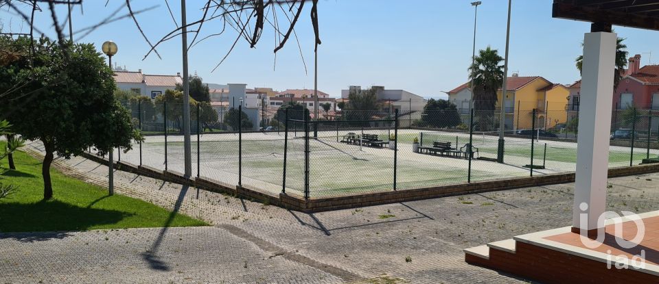 Moradia T4 em Lourinhã e Atalaia de 381 m²