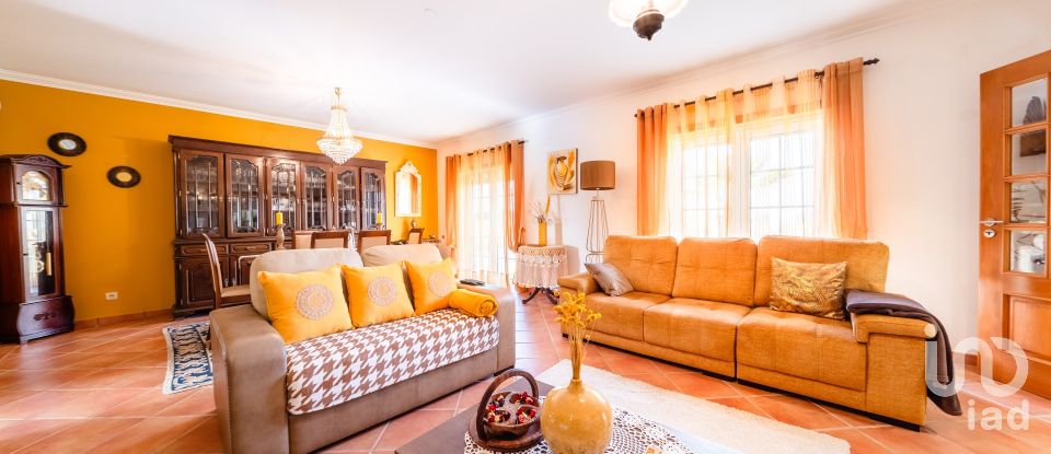 Moradia T3 em Caldas da Rainha - Nossa Senhora do Pópulo, Coto e São Gregório de 499 m²