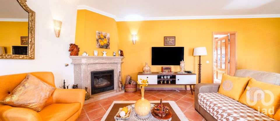 Moradia T3 em Caldas da Rainha - Nossa Senhora do Pópulo, Coto e São Gregório de 499 m²