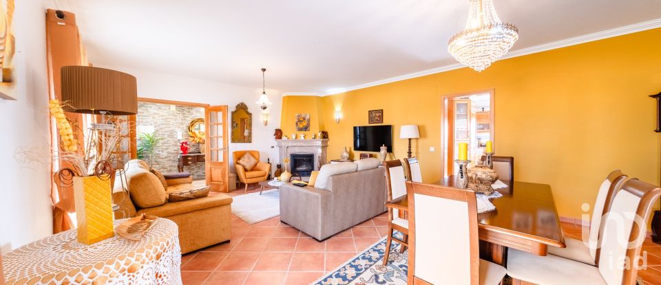 Moradia T3 em Caldas da Rainha - Nossa Senhora do Pópulo, Coto e São Gregório de 499 m²