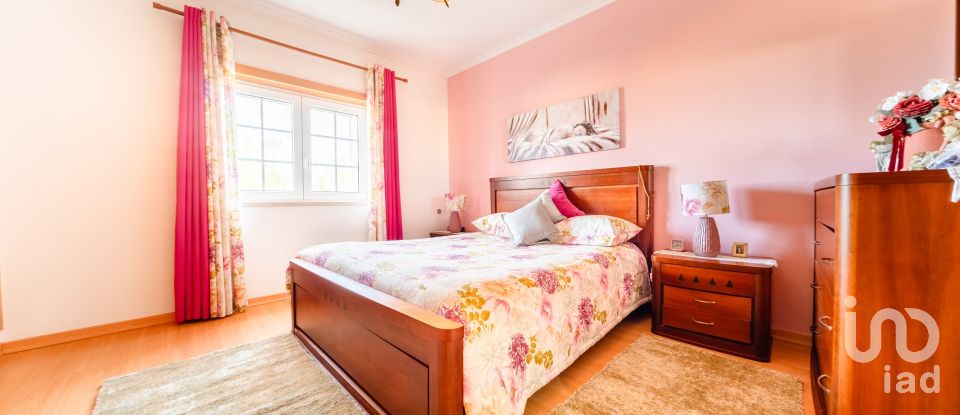 Moradia T3 em Caldas da Rainha - Nossa Senhora do Pópulo, Coto e São Gregório de 499 m²