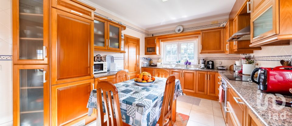 Moradia T3 em Caldas da Rainha - Nossa Senhora do Pópulo, Coto e São Gregório de 499 m²