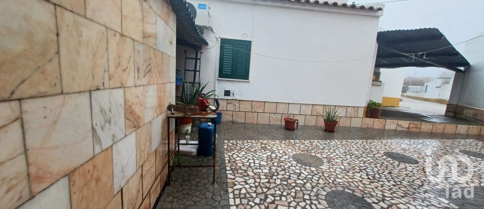 Village house T3 in Rio de Moinhos of 122 m²
