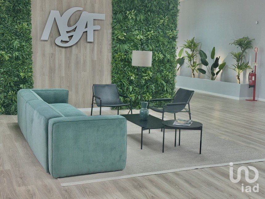 Offices in Mina de Água of 490 m²