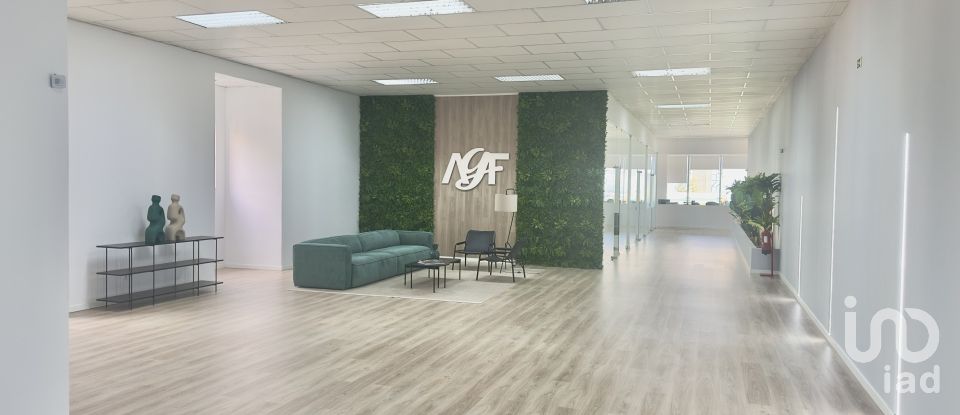 Offices in Mina de Água of 490 m²