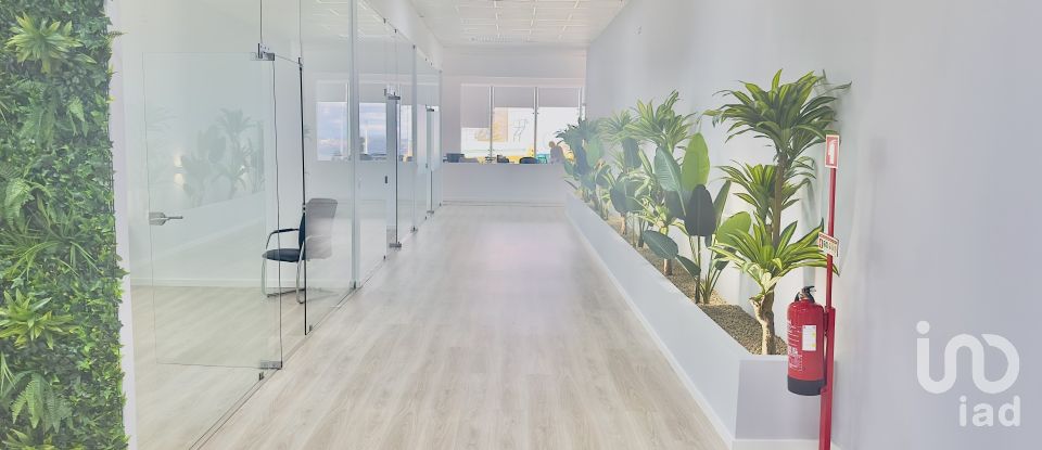 Offices in Mina de Água of 490 m²