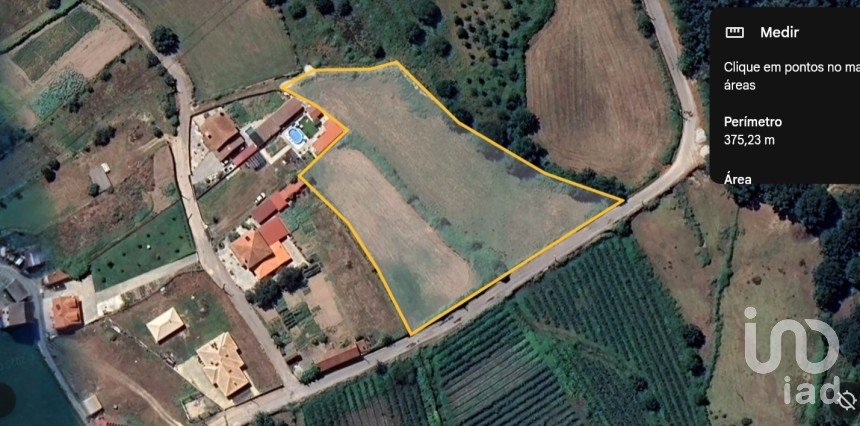 Terrain à Santa Cruz da Trapa e São Cristóvão de Lafões de 7 000 m²