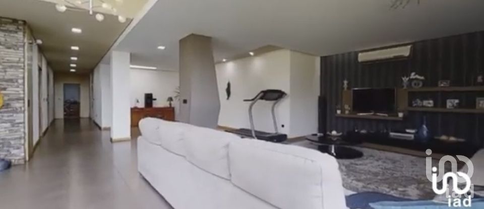 Maison T3 à Anha de 406 m²