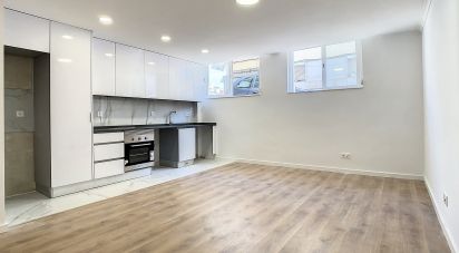 Appartement T2 à Mina de Água de 56 m²