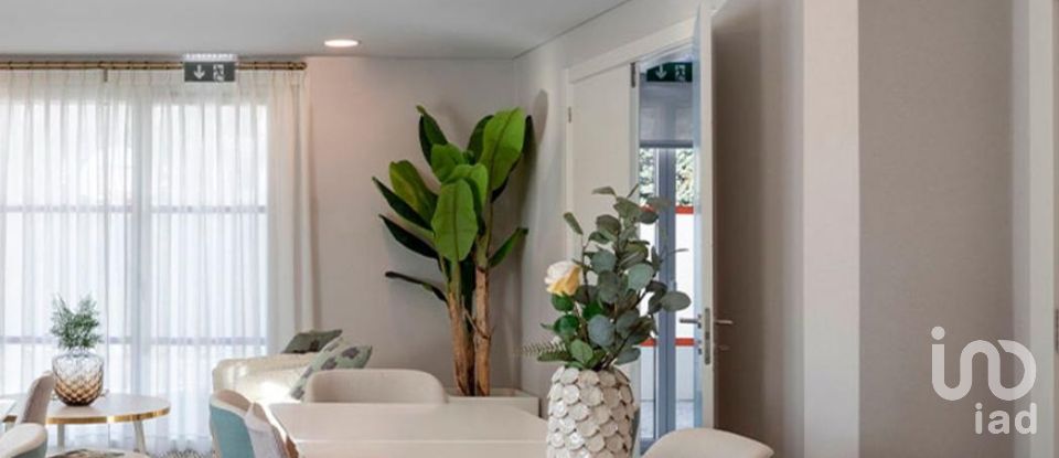 Apartamento T2 em Lordelo Do Ouro E Massarelos de 76 m²