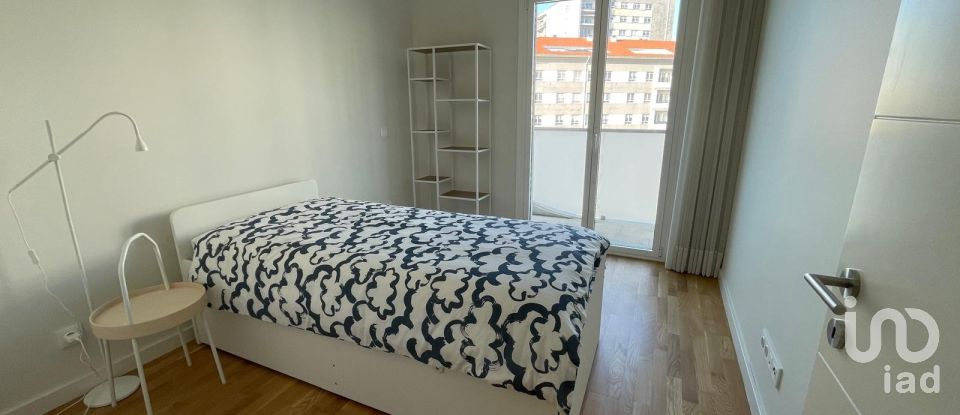Apartamento T2 em Lordelo Do Ouro E Massarelos de 76 m²