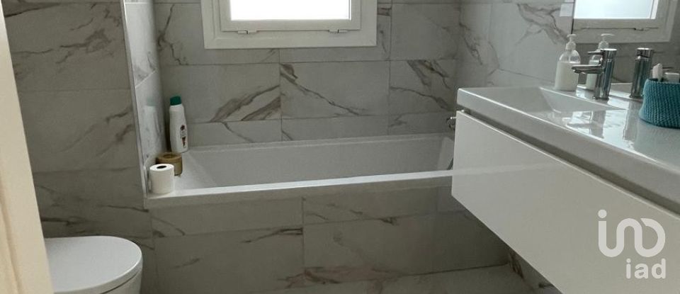 Apartamento T2 em Lordelo Do Ouro E Massarelos de 76 m²