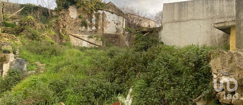 Moradia T2 em Peso da Régua e Godim de 345 m²