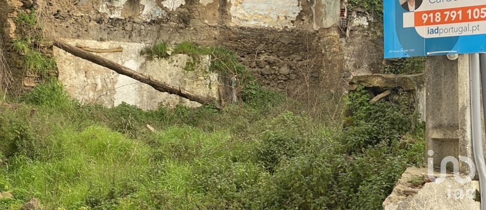 Moradia T2 em Peso da Régua e Godim de 345 m²