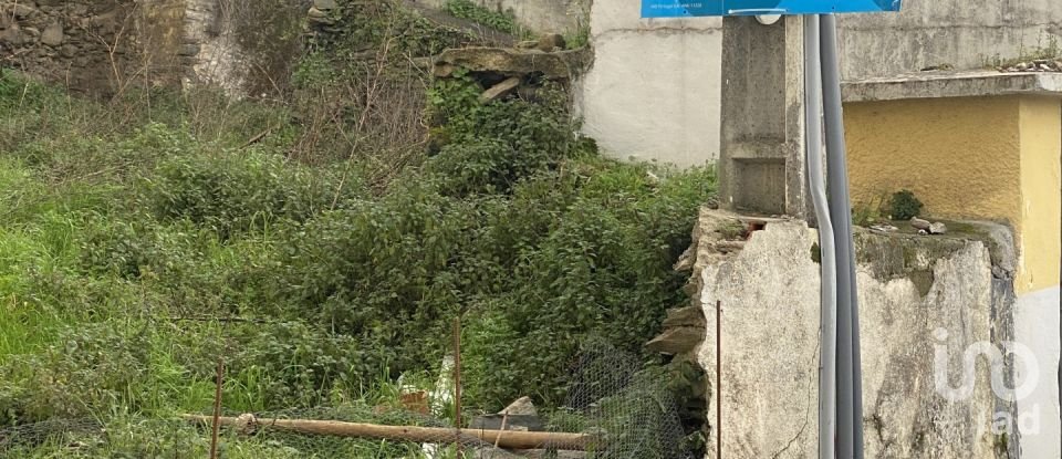 Moradia T2 em Peso da Régua e Godim de 345 m²