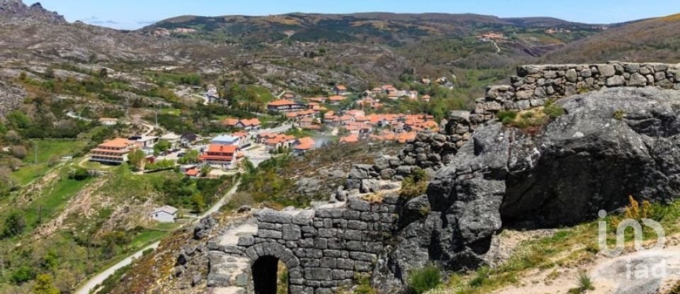 Casa de Campo T0 em Castro Laboreiro e Lamas de Mouro de 32 m²