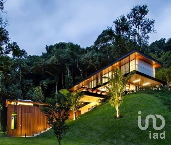 Building plot in Lamas e Cercal of 950 m²