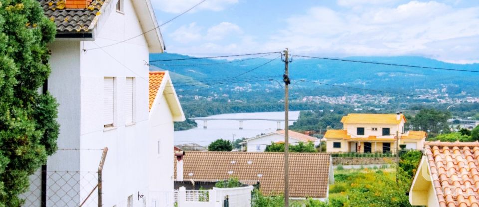 House T5 in Loivo of 646 m²