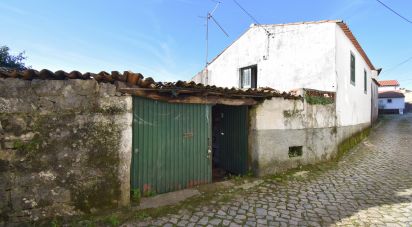 Village house T2 in Degracias e Pombalinho of 198 m²