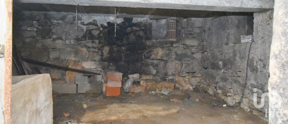 Village house T2 in Degracias e Pombalinho of 198 m²