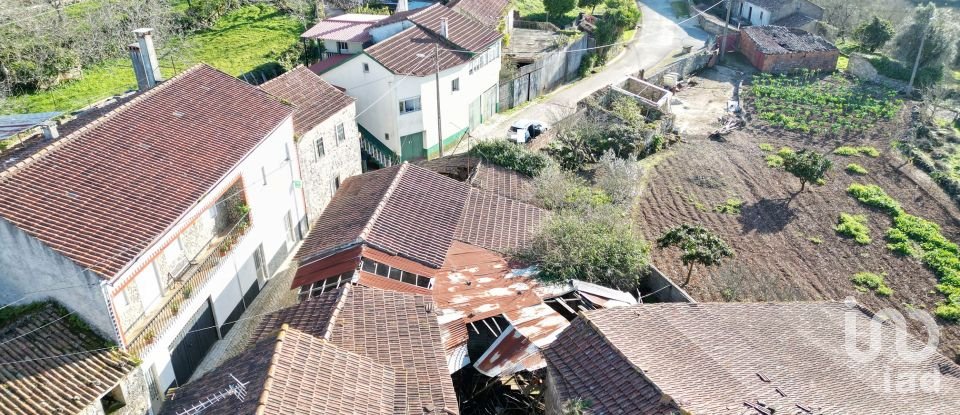 Village house T2 in Degracias e Pombalinho of 198 m²