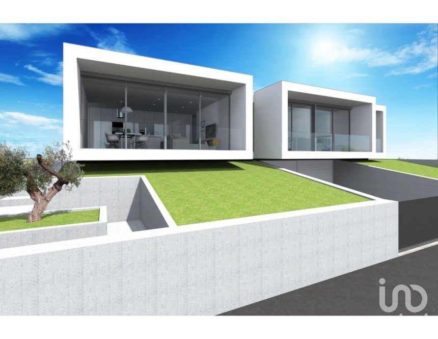 Terreno urbano em Lamas e Cercal de 1 213 m²