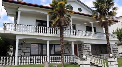 House T7 in Adoufe e Vilarinho de Samardã of 672 m²